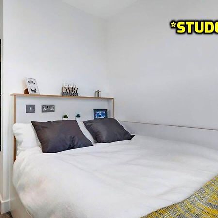 Zeni Ensuite Rooms, Colchester Exterior foto